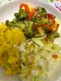Brócoli con lechuga y huevo hervido