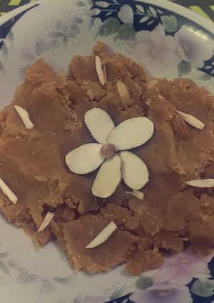 A picture of Chanai ki daal ka halwa.