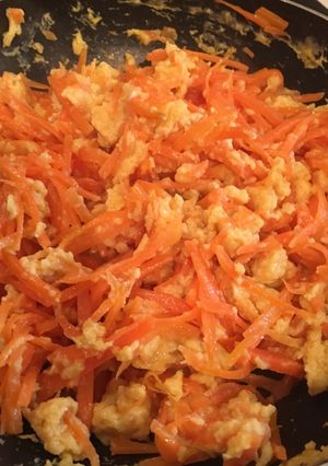 A picture of Carrot & egg (Ninjin Sirisiri).
