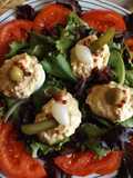 Huevos rellenos, “viejunos”
