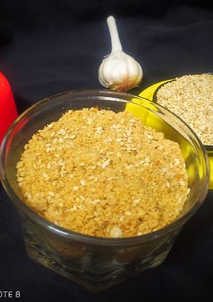 तिळाची चटणी (tilachi chutney recipe in marathi) रेसिपी चे मुख्य फोटो 