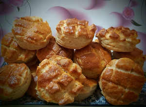 Réteges tepertős pogácsa 🍾🍾🍾 recept fotója