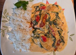 Una foto de Pescado Blanco en Salsa Tuscana