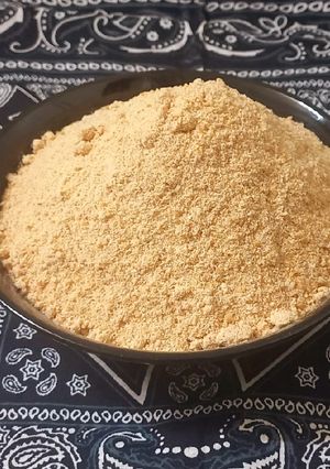 A picture of Left over breadcrumbs.