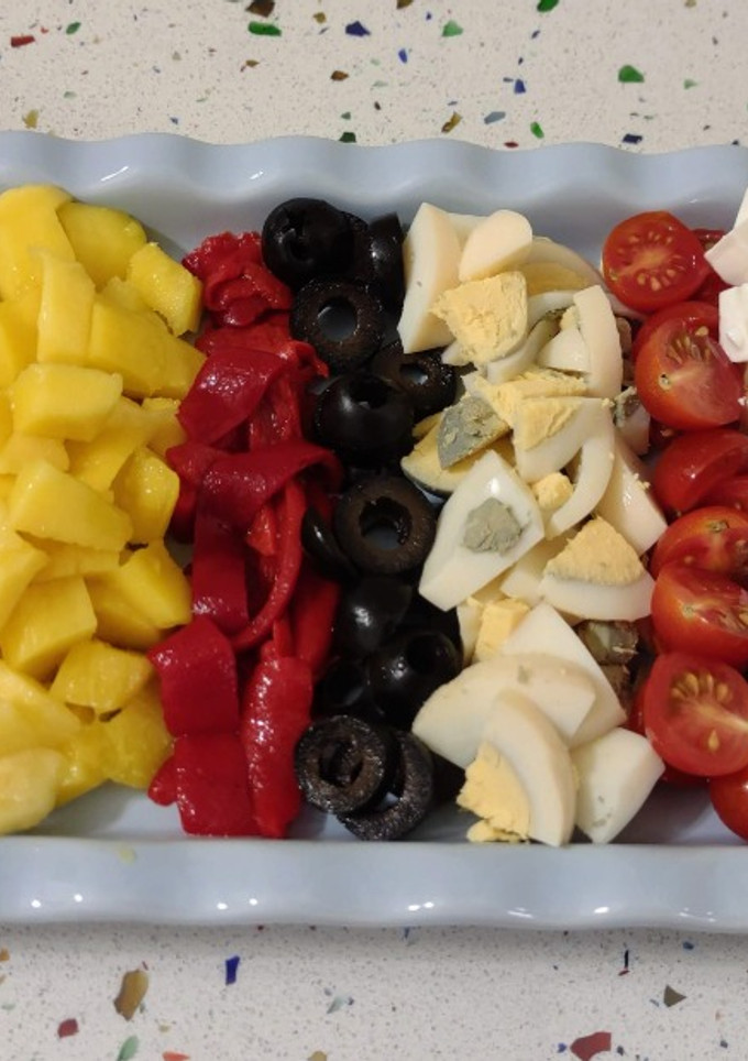 Una foto de Ensalada variada con mango