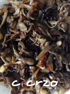 Una foto de Borrajas con almendras