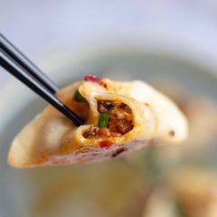 Wild garlic and mushrooms dumpling 🥟 A picture of Wild garlic and mushrooms dumpling 🥟.