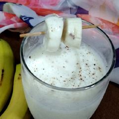 A picture of Banana milkshake.