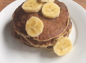 Hình của món Pancake yến mạch eat clean.