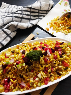 ભેળ (Bhel Recipe In Gujarati) રેસીપી મુખ્ય ફોટો