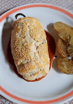 Una foto de Chile poblano hojaldrado