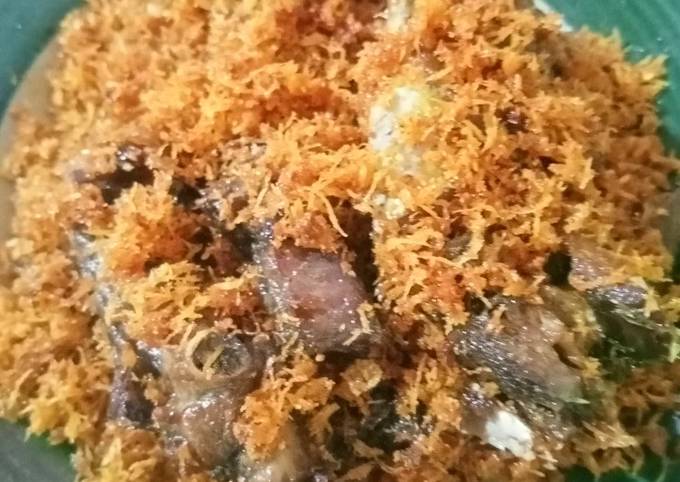 Ayam goreng serundeng