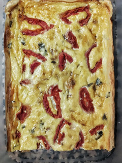 Una foto de Pastel de Verduras 🥒🧅🍅