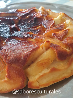 Una foto de 🍎🍏🍰 Torta de manzana invertida en sartén