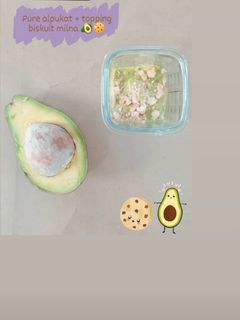 Foto resep MPASI hanin 6+ || pure alpukat topping biskuit milna 🥑🍪