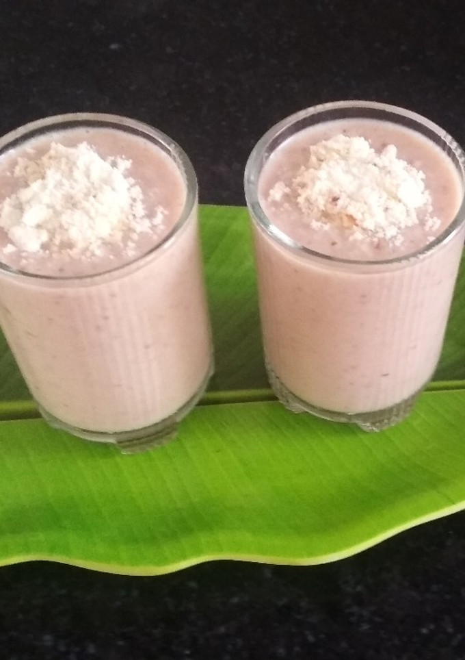 A picture of Banana dates smoothy.
