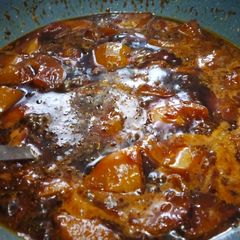 A picture of Raw Mango Gudamma.