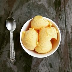 A picture of Mango ice cream.