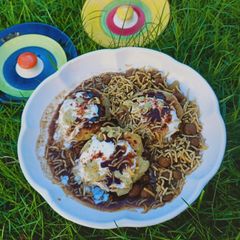 A picture of Tikki chole chaat.