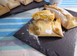 Foto de Pastéis de Tentúgal (com doce de ovos com amêndoa palitada)
