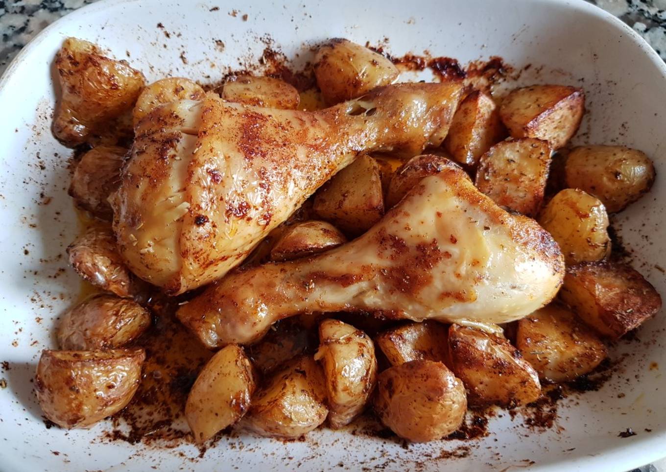 Pilons de poulet et pomme de terre grenailles au paprika au four