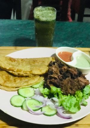 A picture of BBQ platter.