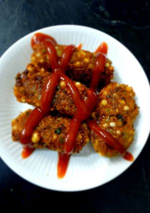 A picture of Sabudana cutlets.