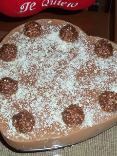 Una foto de Tarta corazón de Ferrero Rocher