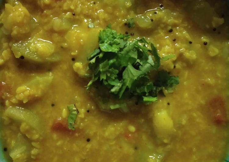 Recipe of Award-winning Moongdal  lauki ki sabji