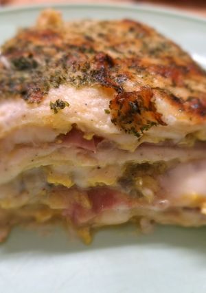 Rakott palacsinta sonkával és tojással recept fotója