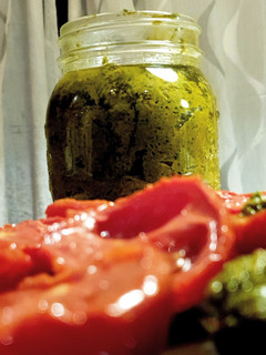 Foto di Pesto di rucola, pomodori secchi e noci