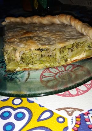 Una foto de Tarta de brocolli, pollo y queso