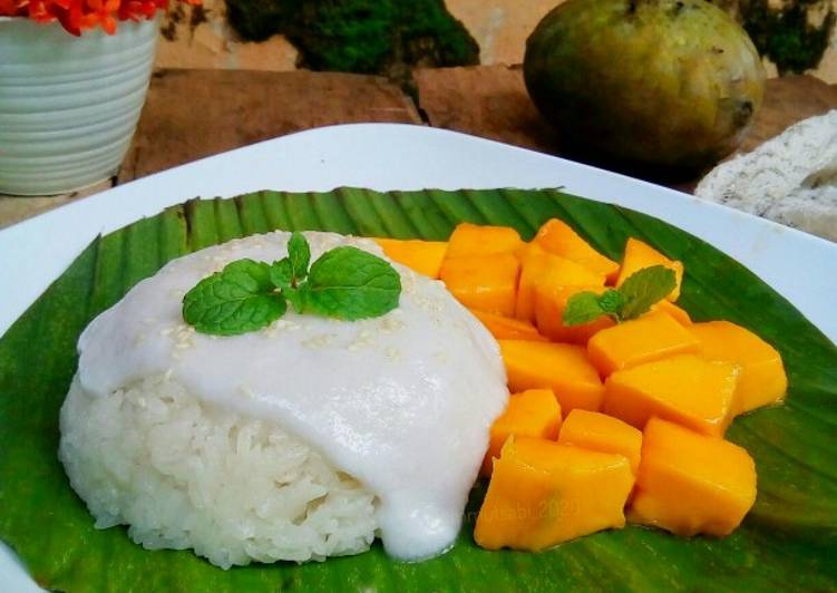 Langkah Mudah untuk Menyiapkan 🌸 Mango Sticky Rice yang pingin nambah