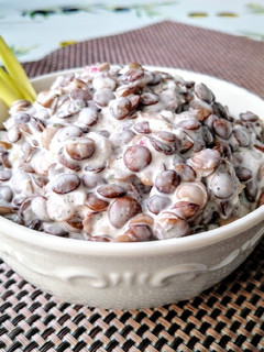 Lilahagymás lencse saláta recept fotója
