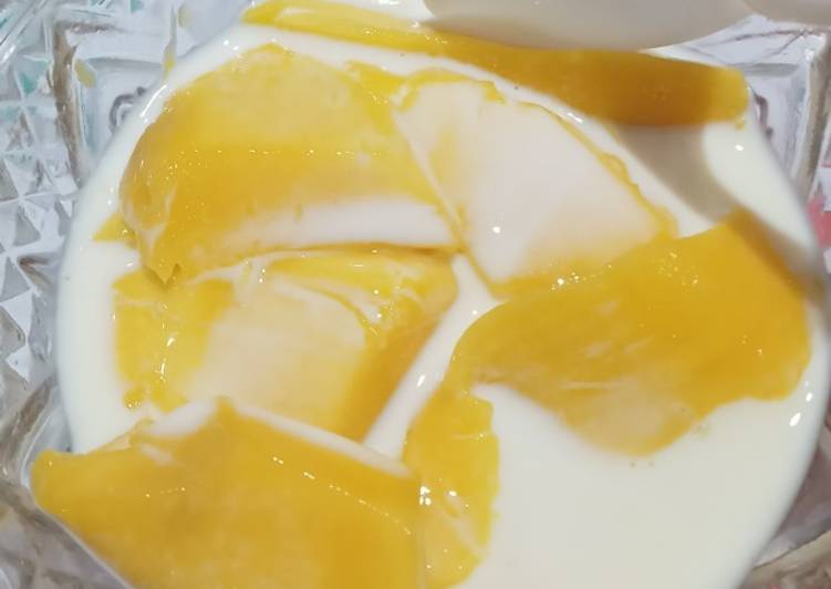 Mango fresh milk