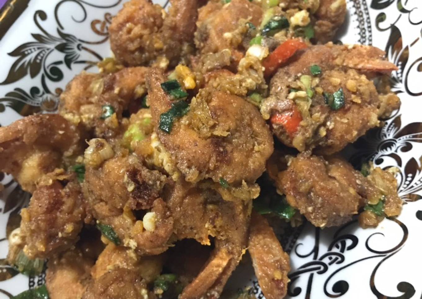 Telur Asin selimuti Udang