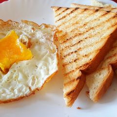 A picture of Half fry star egg.