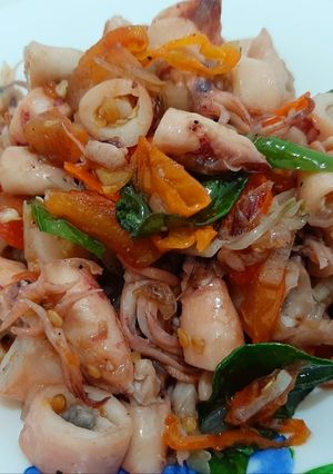 Foto resep Tumis Cumi Asin Pedas 🔥