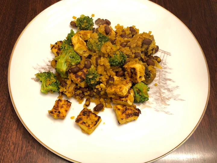 Simple Way Make Recipe Cauliflower Yellow Rice with Black Bean,Tofu,and Broccoli 🥦 that is So Delicious, Can Spoil the Tongue}