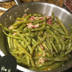 A picture of P-lo's Southern Style Green Beans.