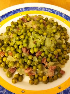 Una foto de Guisantes con jamón