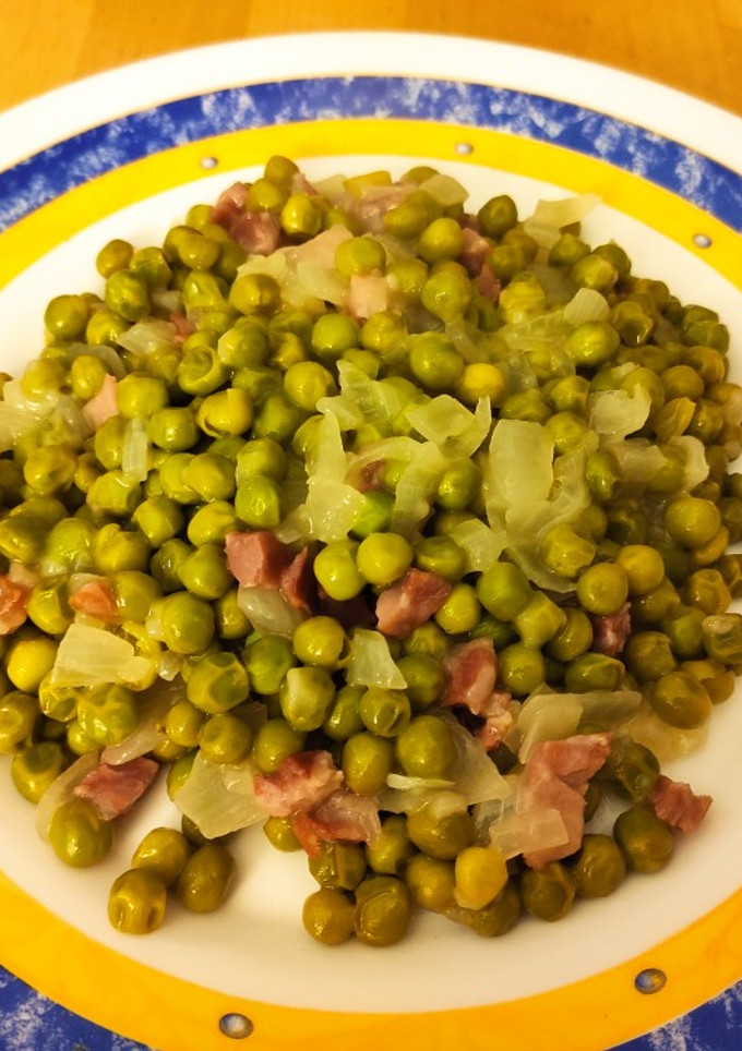 Una foto de Guisantes con jamón