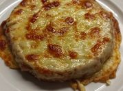 Una foto de pizzeta con muzzarella