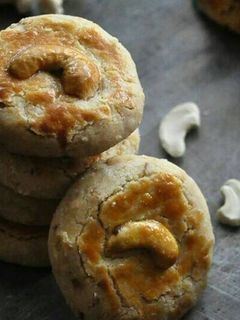 A picture of Peanut butter cookies.