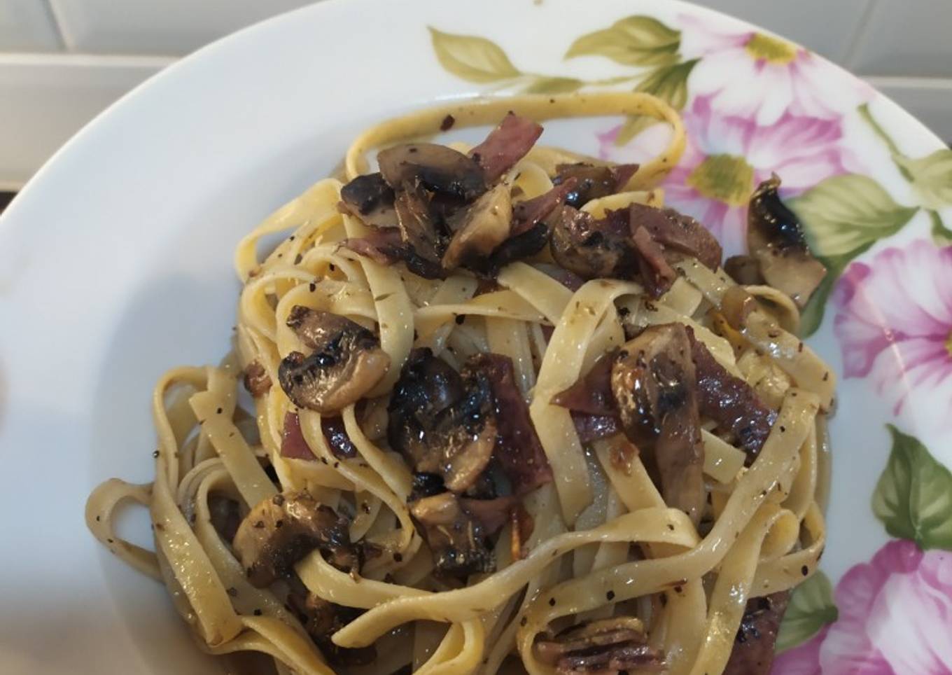 Aglio Olio Ham & Mushroom