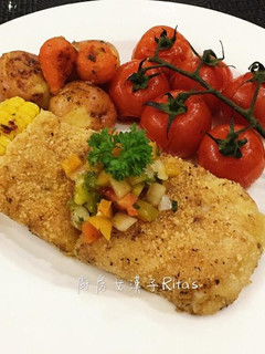 香煎魚排佐蕃茄莎莎 的食譜成品照片