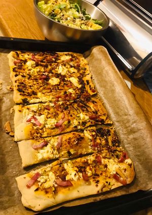 Φωτογραφία της συνταγής Flammkuchen Tarte Flambe λέγεται στη Γερμανία και Γαλλία ! Με τυρί κρέμα, μπέικον, λιαστή ντομάτα