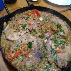 Una foto de Bifes de cerdo con cerveza negra.!!💣💣💣