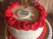 A picture of margarine frosting for cakes
