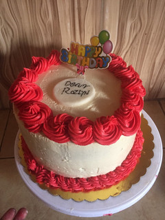 A picture of Stable cake icing for hot place.